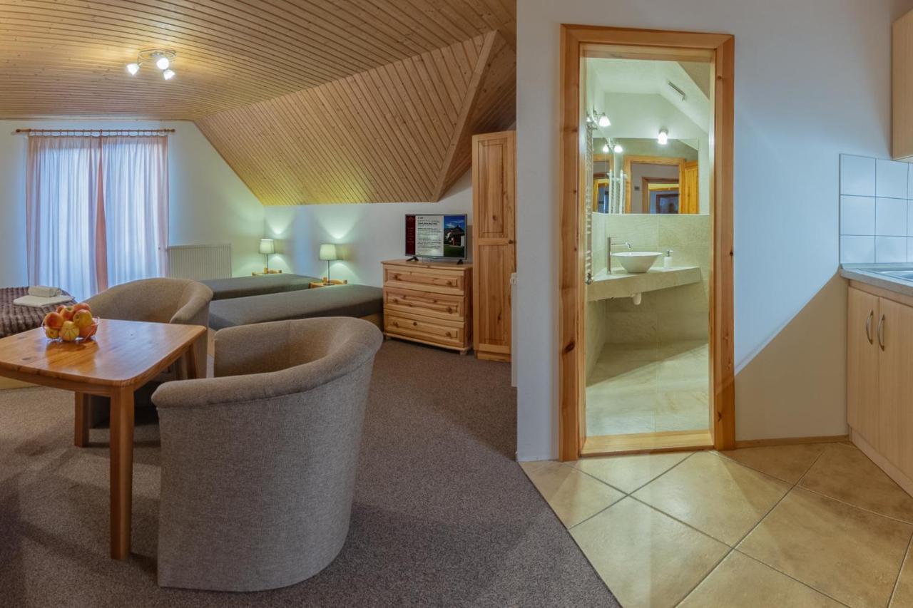 Apartmany A Studia Villa Flora Liptovská Sielnica Eksteriør billede